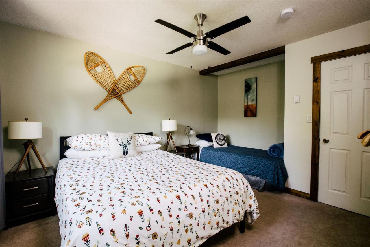 Alpenrose Revelstoke Bed & Breakfast ภายนอก รูปภาพ