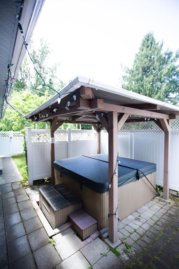 Alpenrose Revelstoke Bed & Breakfast ภายนอก รูปภาพ